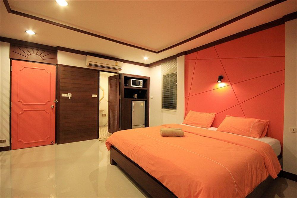 The Palm Delight Lodge Джомтиен Бийч Екстериор снимка