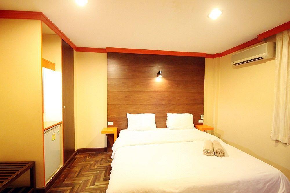 The Palm Delight Lodge Джомтиен Бийч Екстериор снимка