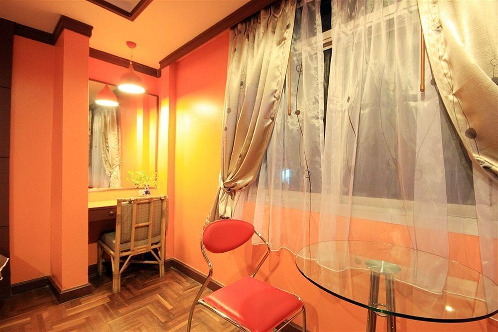 The Palm Delight Lodge Джомтиен Бийч Екстериор снимка