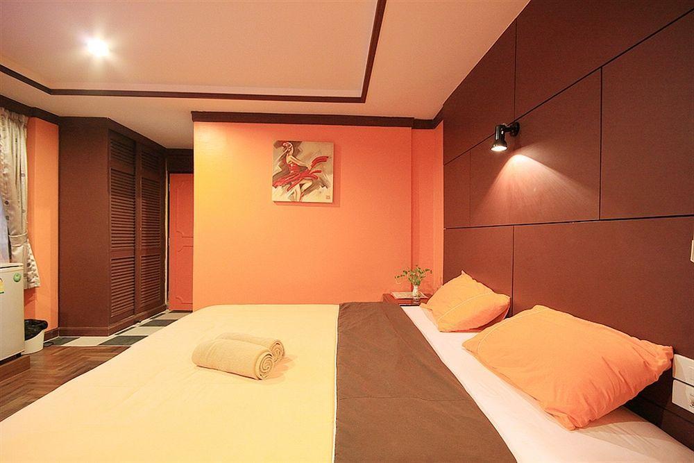 The Palm Delight Lodge Джомтиен Бийч Екстериор снимка