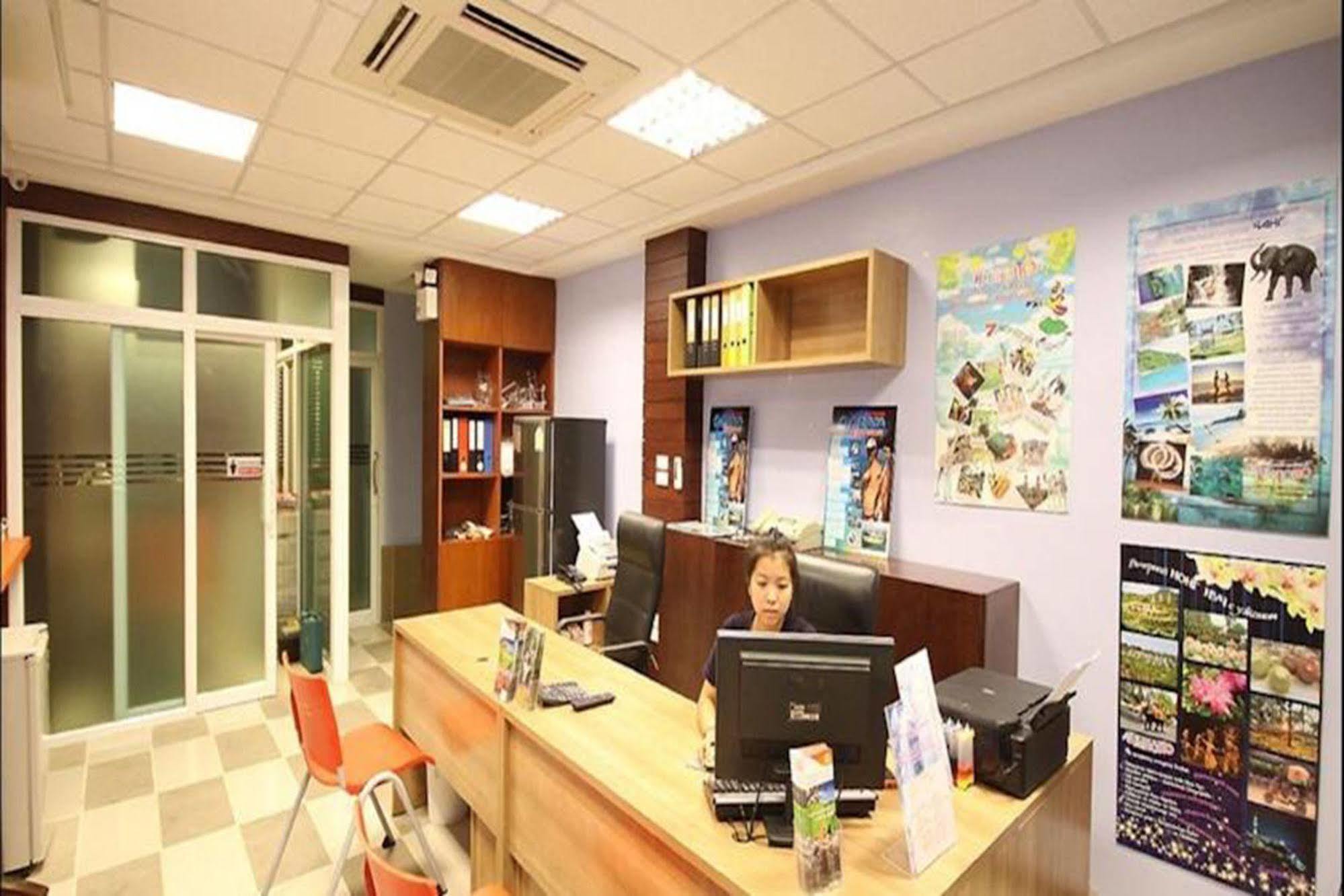 The Palm Delight Lodge Джомтиен Бийч Екстериор снимка