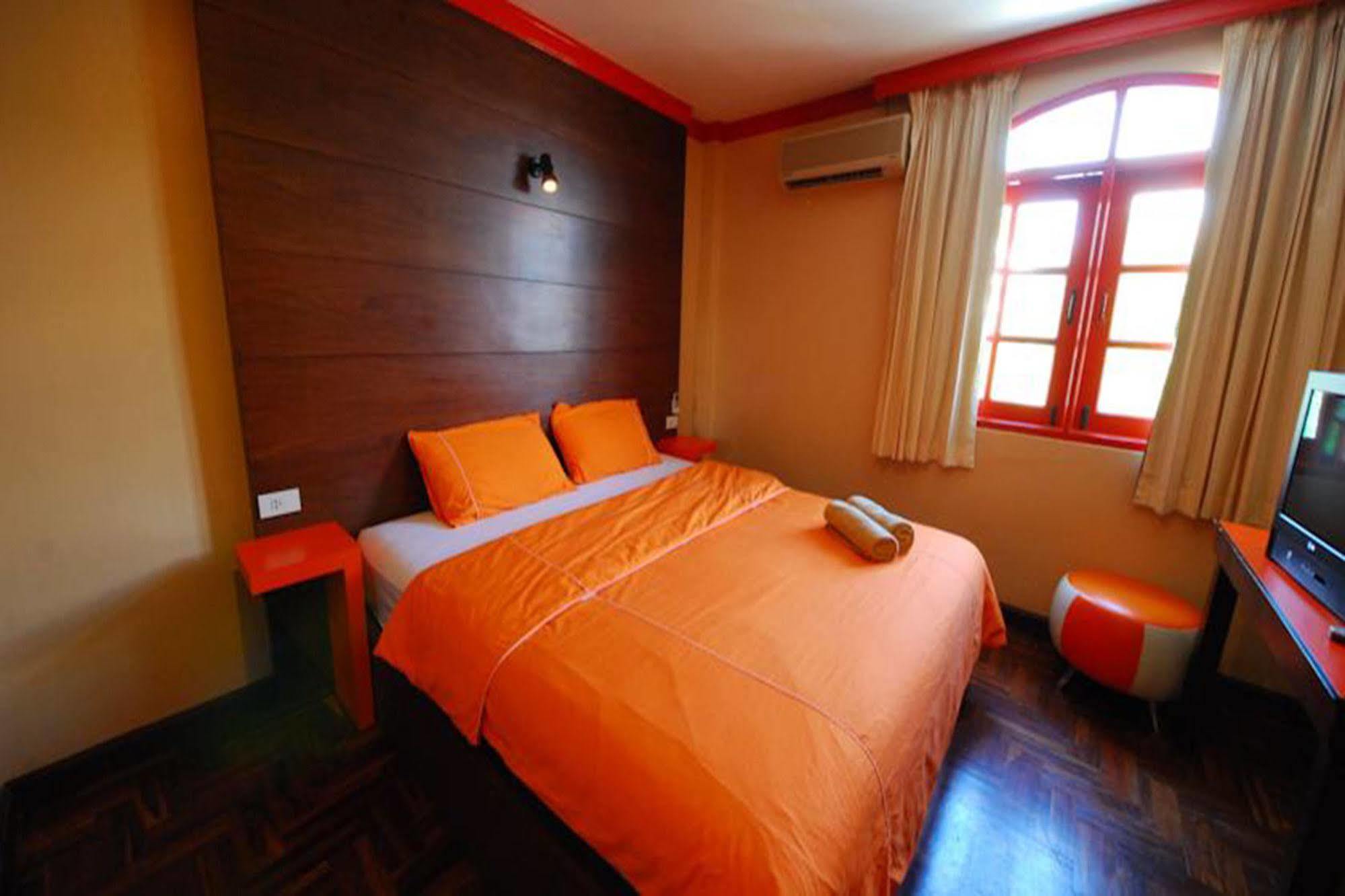 The Palm Delight Lodge Джомтиен Бийч Екстериор снимка