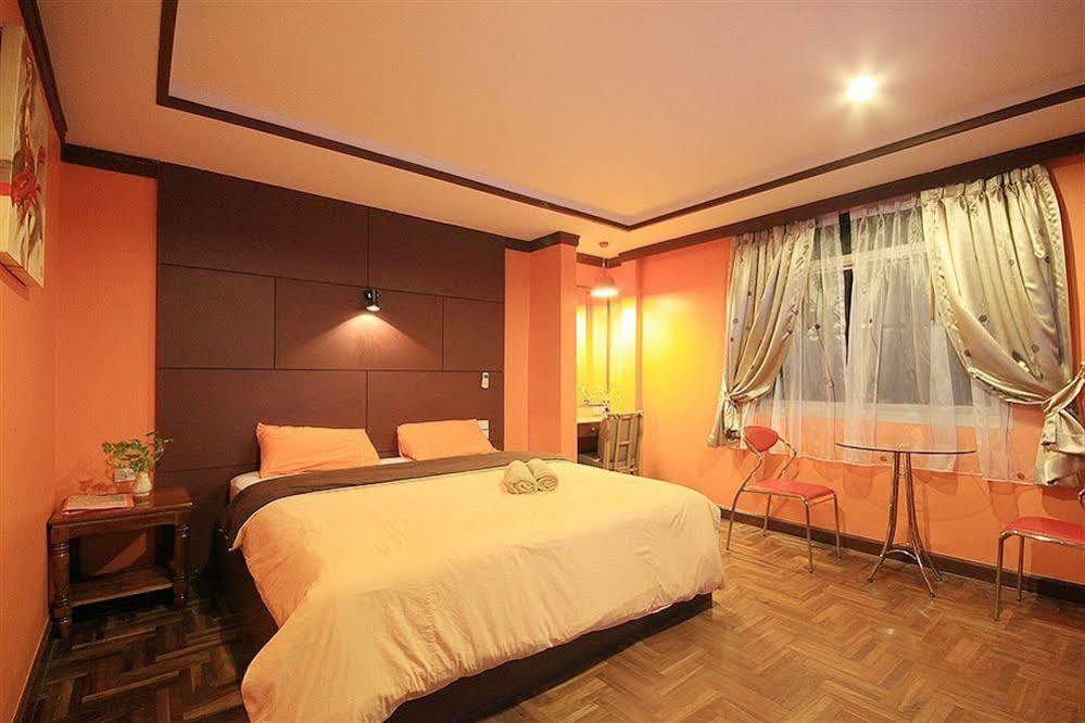 The Palm Delight Lodge Джомтиен Бийч Екстериор снимка